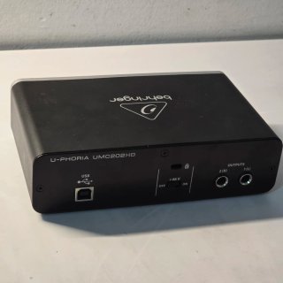 Behringer U-Phoria UMC202HD Interfaz Audio