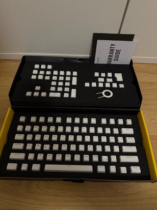 Keycaps Corsair Blancas y Negras