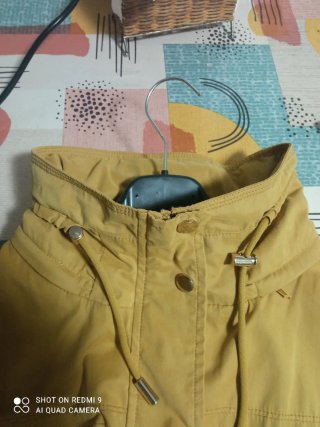Parka Sfera mostaza Talla S
