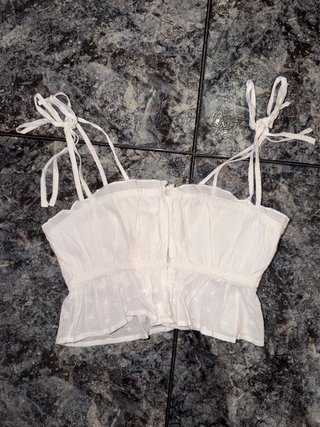 Blusa Crop Blanca con Lazos