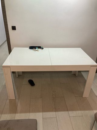 Mesa de comedor extensible blanca