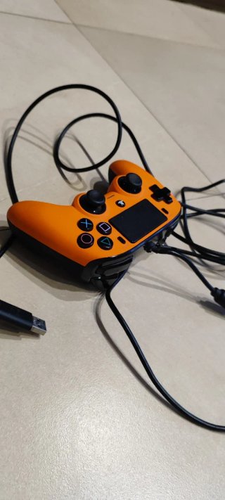 Mando PS4 Nacon