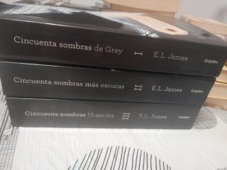 Cincuenta sombras de Grey/más oscuras/ y liberadas