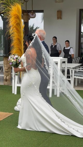 Traje de Novia Blanco Comprado 2026