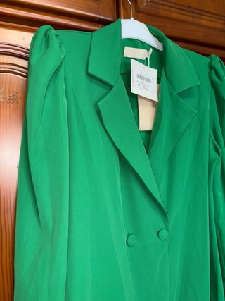 Traje de mujer verde