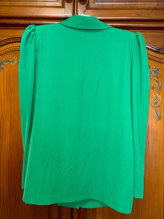 Traje de mujer verde