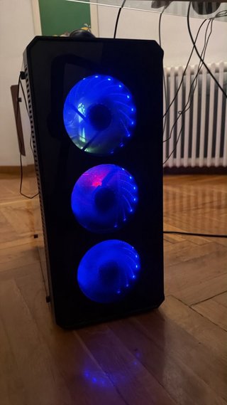 PC Torre Gaming con Iluminación LED