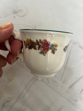Taza de porcelana San Claudio floral