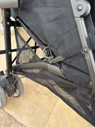 Sillita de paseo Cybex negra, modelo topaz