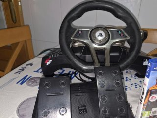 PS4 Pro 1TB + Volante + Giochi