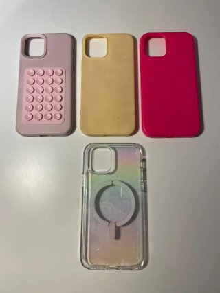 4 Fundas iPhone 12 Pro poco uso. Todas por 15 €