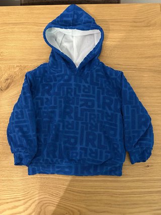 Felpa blu con cappuccio 104 cm