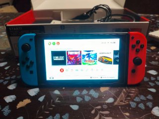 Nintendo Switch V2 Azul y Roja