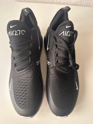 Nike Air Max 270 Negras y Blancas Talla 42