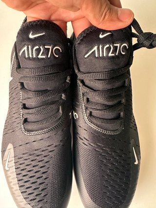Nike Air Max 270 Negras y Blancas Talla 42