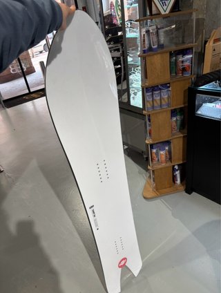 KORUA Dart 156 – snowboard freeride - 3 dias uso