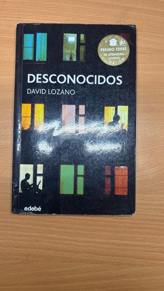Desconocidos - David Lozano