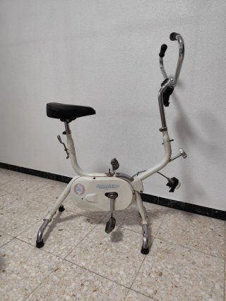 Bicicleta Estática BH Home Bike