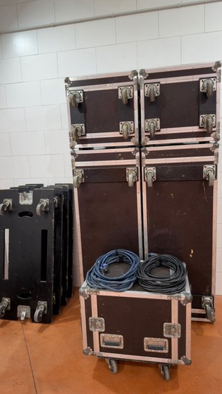 Line Array Space AR-208 + ARS218 + LABGRUPPEN