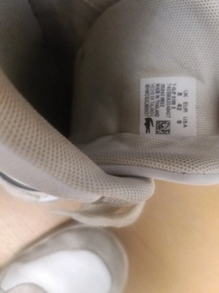 Zapatillas Lacoste Blancas y Beige