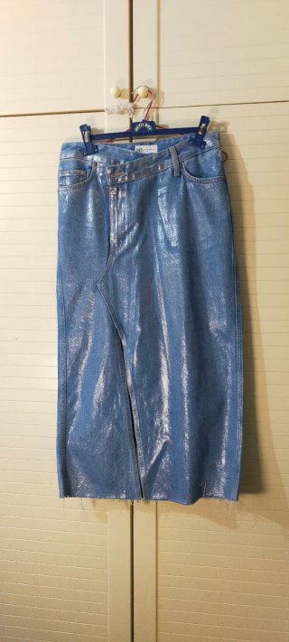 Falda midi Zara azul