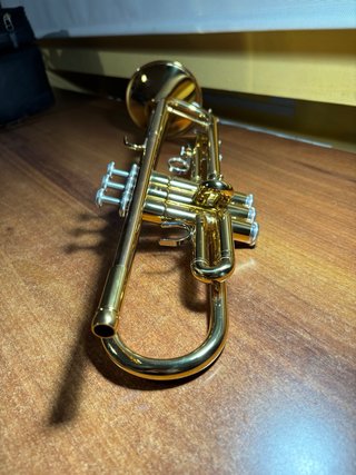 Trompeta Yamaha YTR3335