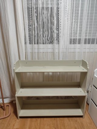 Estantería IKEA de madera