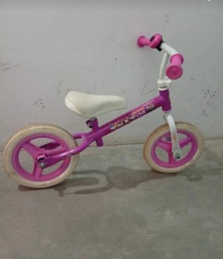 Bicicleta de equilibrio para niña