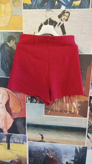 Pantaloncini corti rossi da donna