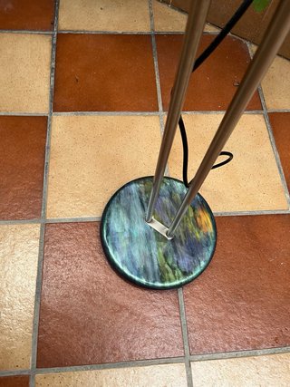 Lámpara de Pie Estilo Moderno