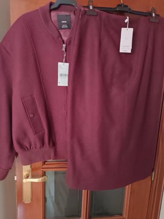 Conjunto MNG Bomber y Falda de lana