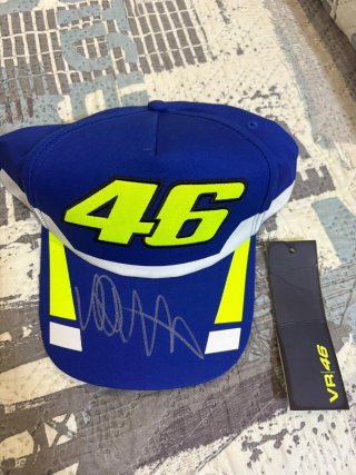 Gorra VR46 Valentino Rossi Firmada