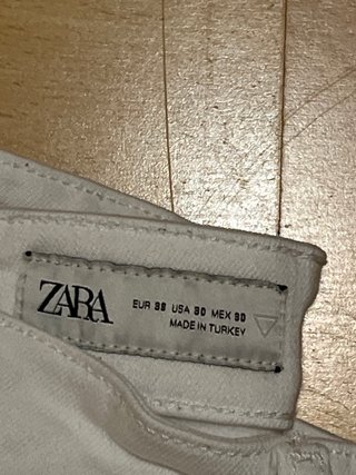 Pantalones vaqueros blancos Zara