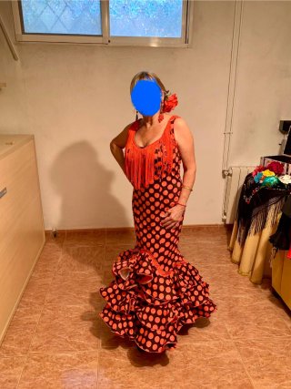 Traje de flamenca volantes lunares