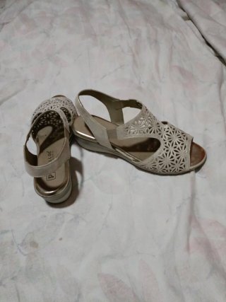 Sandalias Pitillos Doradas