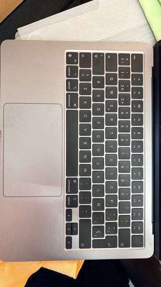 MacBook Air M3 24GB RAM 512GB SSD Plata