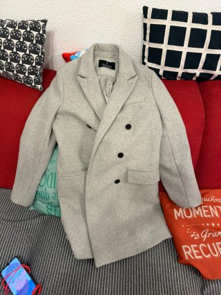 Abrigo Gris Stradivarius Talla M muy poco uso