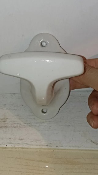 Pareja tiradores cerámica vintage blancos antigua