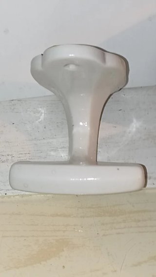 Pareja tiradores cerámica vintage blancos antigua