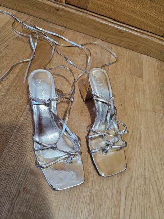 Sandalias Doradas Primark Talla 39