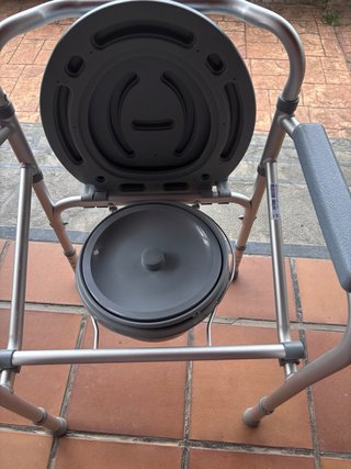 Silla de ducha y WC nueva