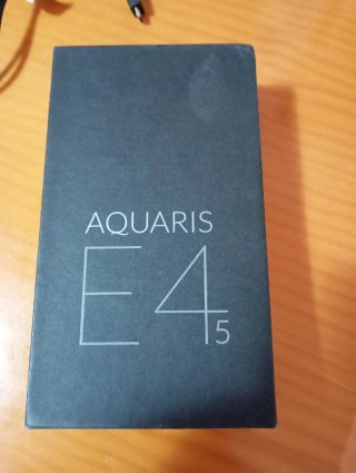Bq Aquaris E4-5 Negro