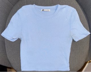 Camiseta corta azul Zara