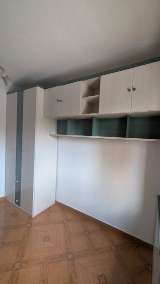 Conjunto juvenil armario y estanterías