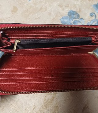 Cartera de mano roja