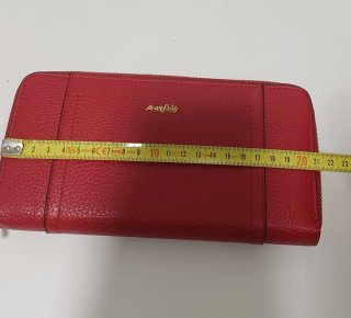 Cartera de mano roja