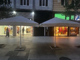 Sombrilla de Bar Grande