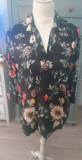 Blusa floral Zara