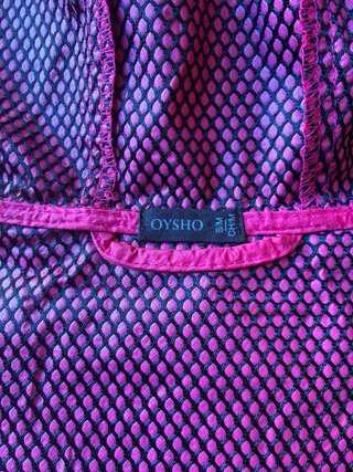 Chubasquero Oysho Fucsia