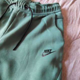 Pantalón Nike Tech Verde